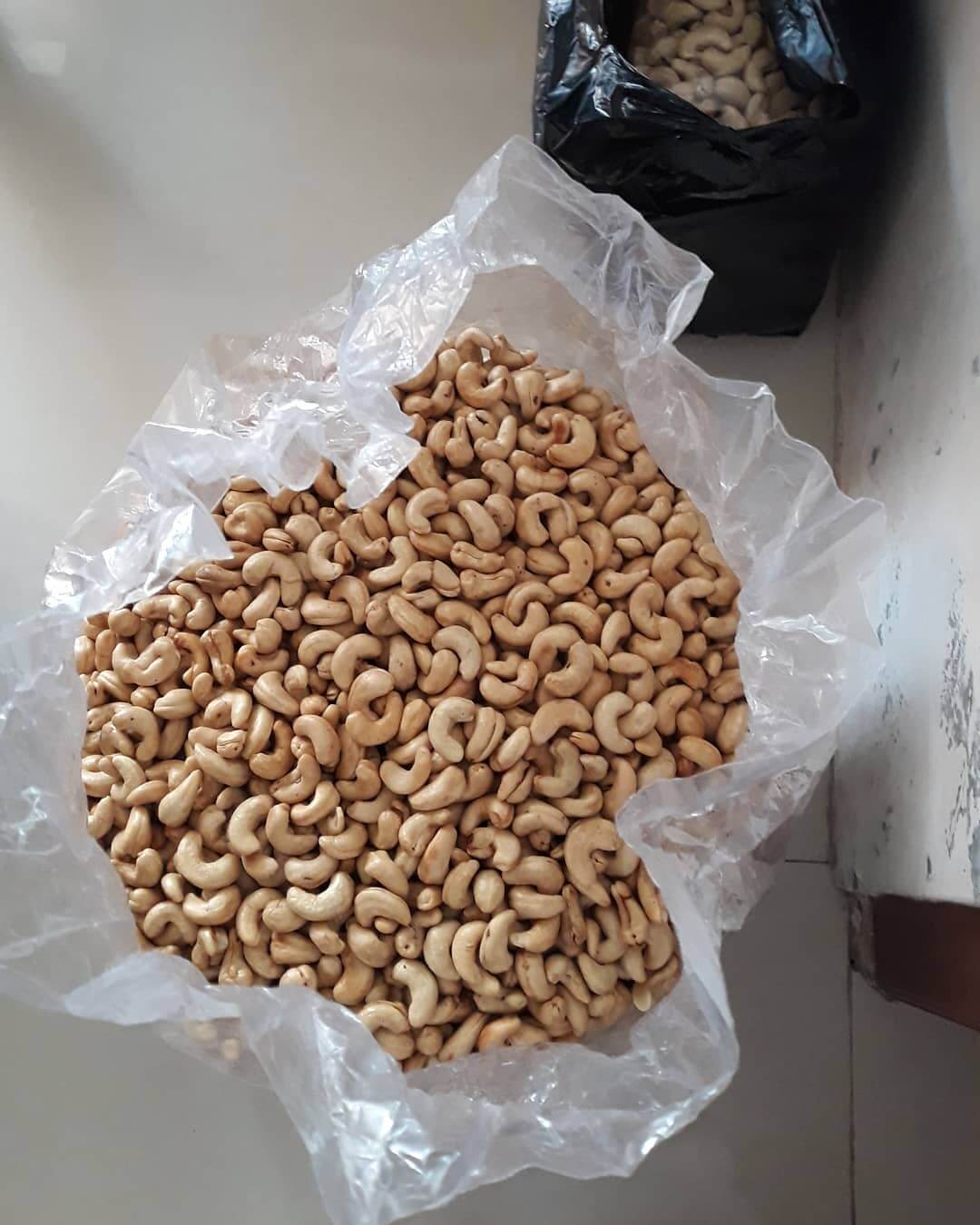 kacang mete oleh oleh khas wonogiri